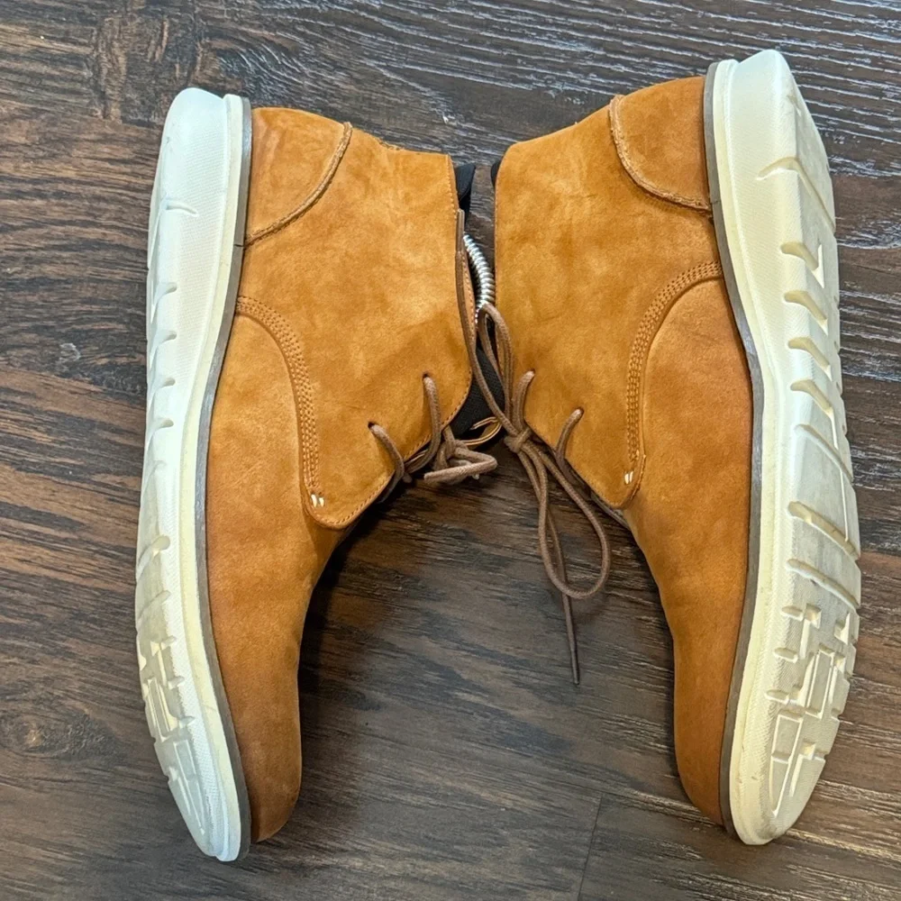 Like New Kenneth Cole Brown Leather Chukka Boots